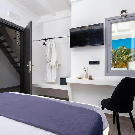 Villa Filoxenia Luxury Perissa (Santorini)